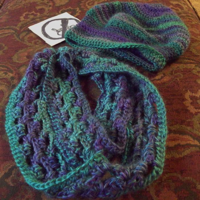 Pictures-hat-cowl-theresa-004-jpg
