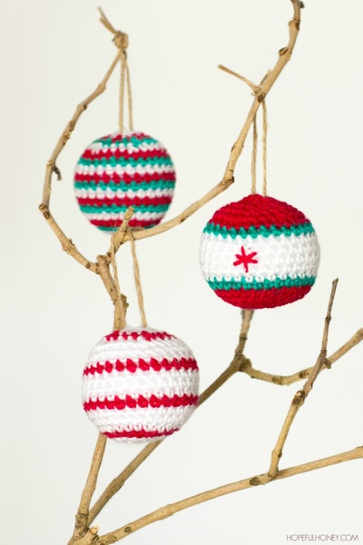 Christmas Jingle Ball Ornaments Free Crochet Pattern-christmas-jingle-ball-ornaments_large400_id-806087-jpg