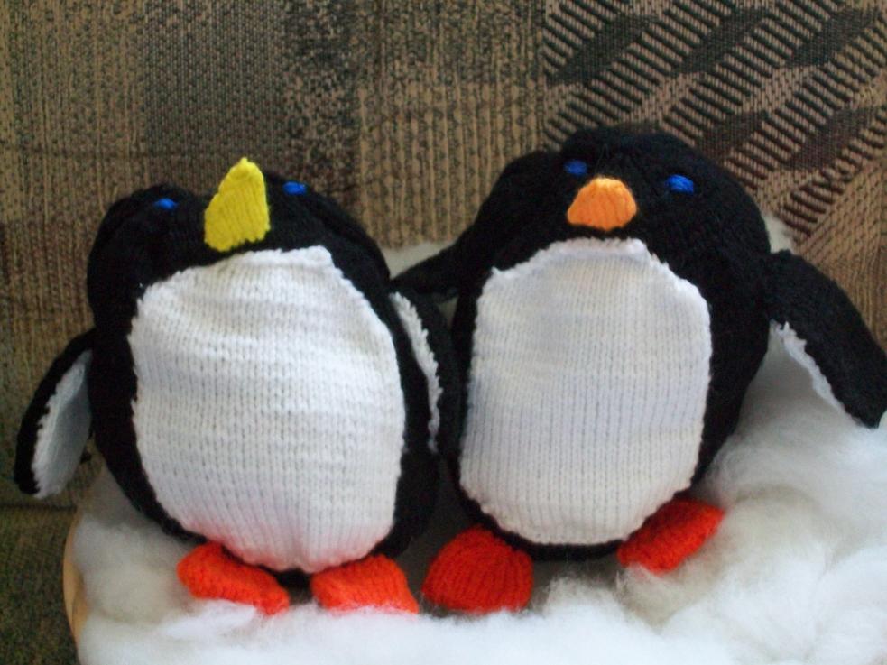 I finished the penguins-knitted-002-jpg