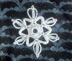 Looking for something closely resembling these snowflake patterns-6284077331_d253710e36_m-1-jpg
