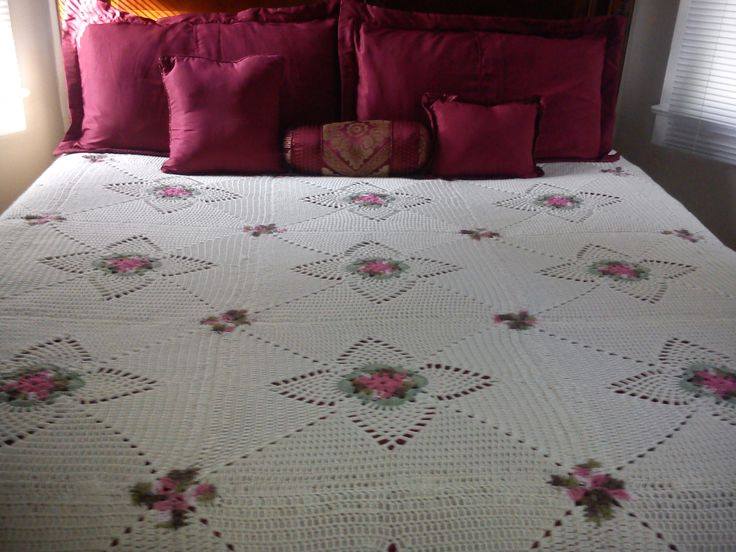 This is my first bedspread without a pattern-1604564_273276739503579_1411518720_n-jpg