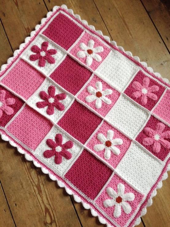 Crochet Daisy Afghan... Free Pattern-de69b6e1f3c4cc6307bd2e339f8dc70b-jpg