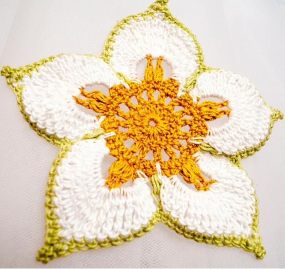 Julia Tushnicka Flower-Talisman Crochet Pattern-number00006-jpg