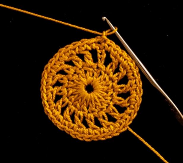Julia Tushnicka Flower-Talisman Crochet Pattern-number00001-jpg