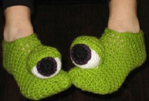 Crazy Monster Eyes Slippers Free Crochet Pattern (English)-crazy-monster-eyes-slippers-free-crochet-pattern-jpg