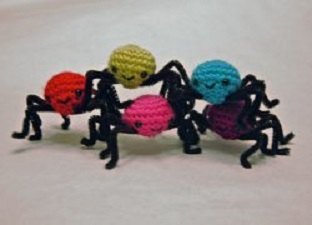 Spooky Spiders Free Crochet Pattern (English)-spooky-spiders-free-crochet-pattern-jpg