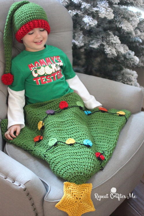 Christmas Tree Blanket Tail Free Crochet Pattern (English)-christmas-tree-blanket-tail-free-crochet-pattern-jpg