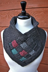 Be Weaving Crochet Cowl for Ladies-weaving1-jpg