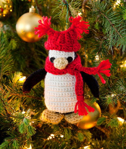 Pipsqueak Penguin Ornament Free Crochet Pattern (English)-pipsqueak-penguin-ornament-free-crochet-pattern-jpg