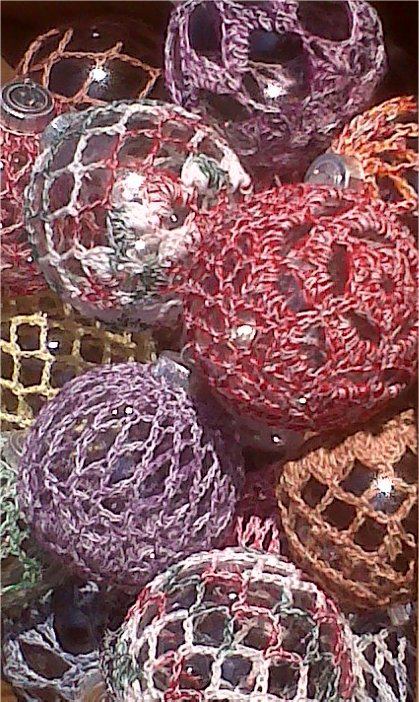 Some of my work-crochetedxmasball001-jpg