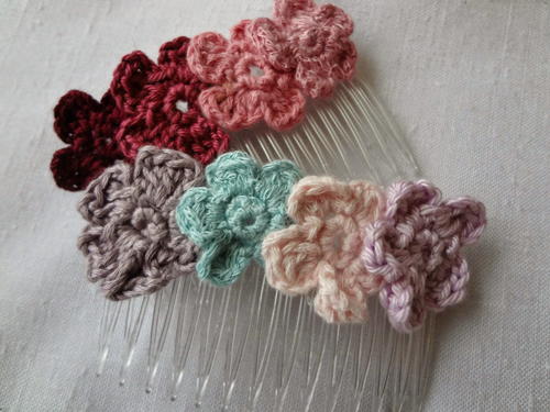 Flower Haircombs Free Crochet Pattern (English)-flower-haircombs-free-crochet-pattern-jpg
