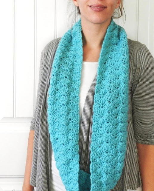 Aqua Infinity Scarf Free Crochet Pattern (English)-aqua-infinity-scarf-free-crochet-pattern-jpg