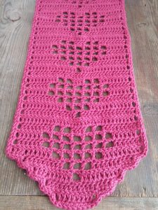 Heart Table Runner Free Crochet Pattern (English)-heart-table-runner-free-crochet-pattern-jpg