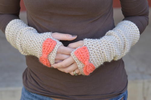 Bow Arm Warmers Free Crochet Pattern (English)-bow-arm-warmers-free-crochet-pattern-jpg