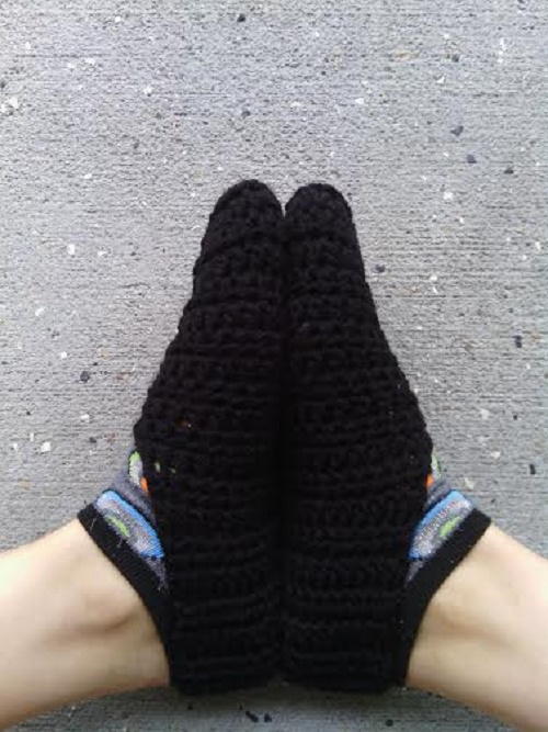 -mens-easy-slipper-socks-free-crochet-pattern-jpg
