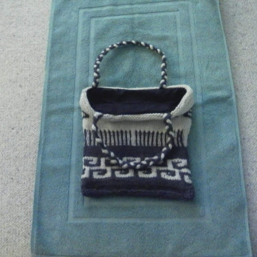 Knitted Tote-lininng-tote-jpg