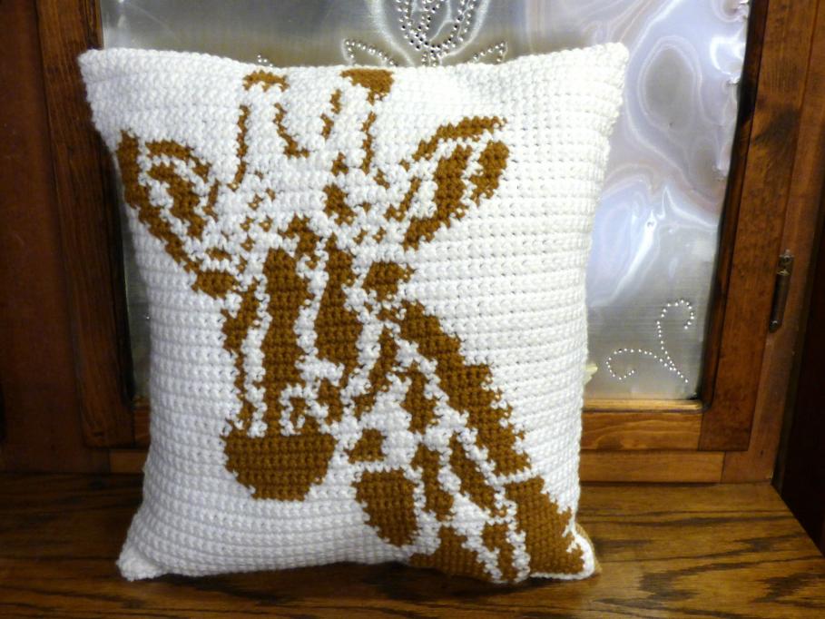 Crochet Projects: What are you working on for November?-giraffe-pillow-kayla-12-2018-jpg