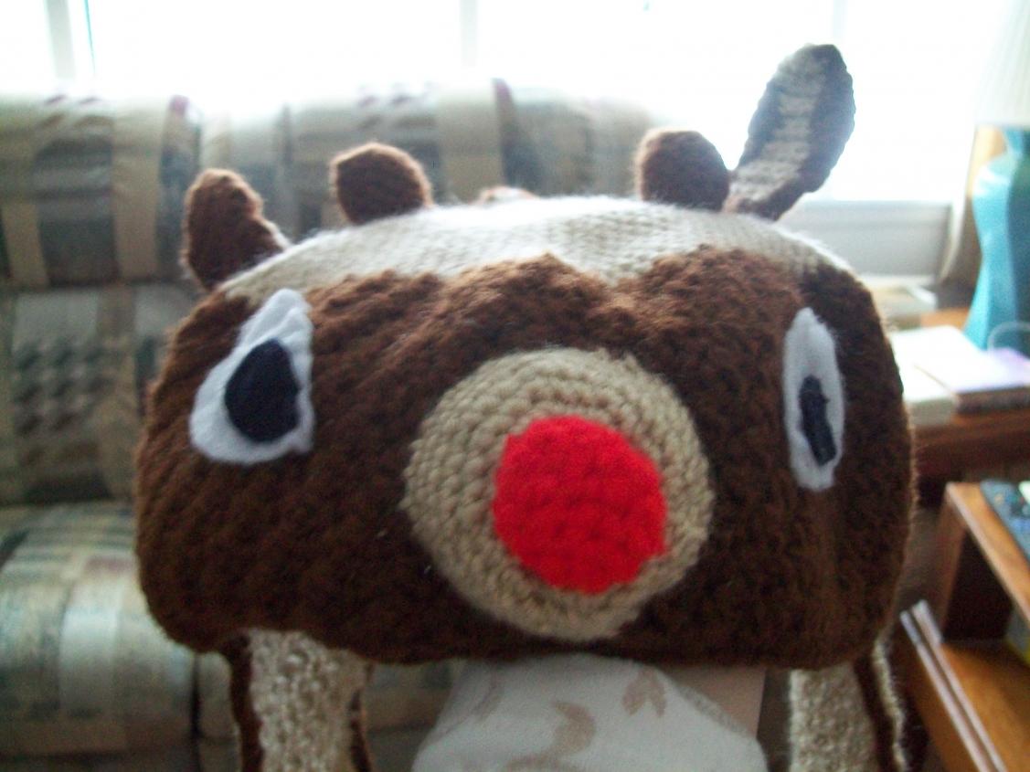 I finished the reindeer hat for my sister for Christmas-006-jpg