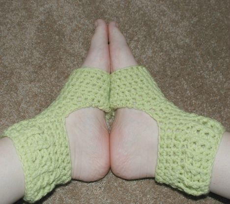 Easy Yoga Socks Free Crochet Pattern (English)-easy-yoga-socks-free-crochet-pattern-jpg