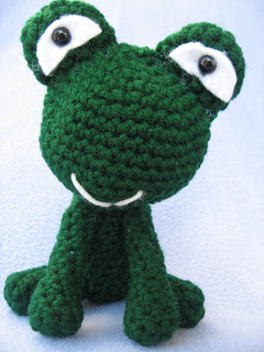 Big Headed Frog Free Crochet Pattern (English)-headed-frog-free-crochet-pattern-jpg