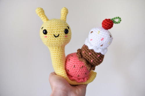 Banana Split Snail Free Crochet Pattern (English)-banana-split-snail-free-crochet-pattern-jpg