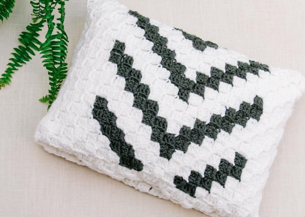 Modern C2C Blanket and Pillow Cover-baby3-jpg