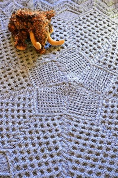 Honeycomb Twist Baby Blanket, knit-e3-jpg