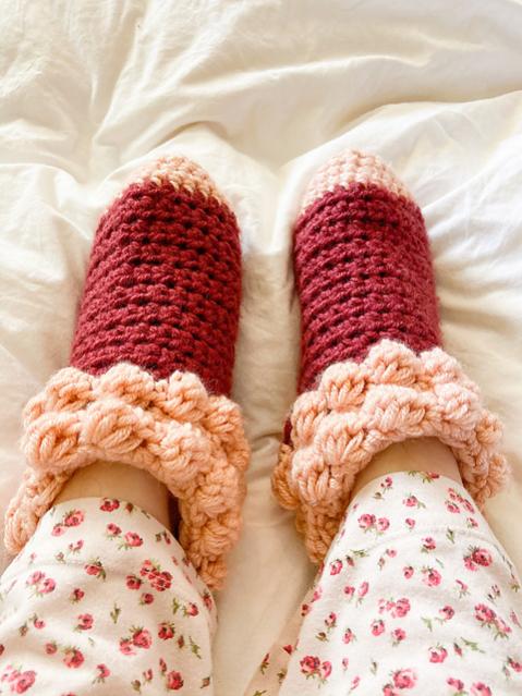 Bobble Slipper Socks for Women, size 5-12-e2-jpg