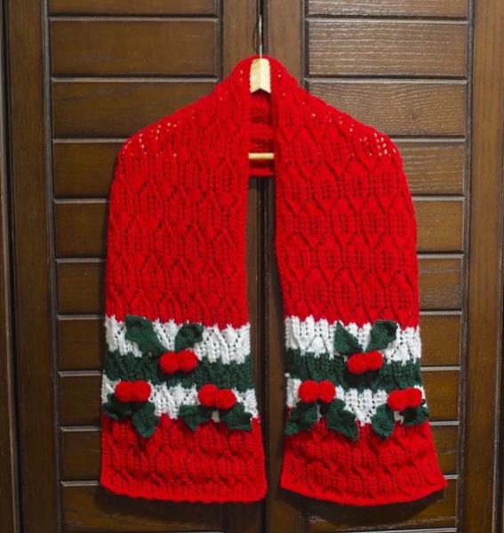 Christmas Holly Scarf for Women, knit-d1-jpg