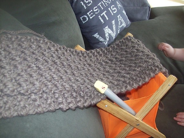 Kanga Ridge Scarf for Adults, knit-a3-jpg