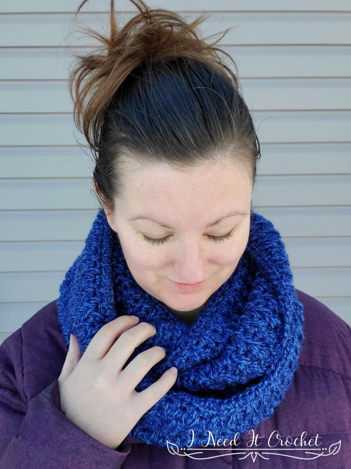 Falling Feathers Cowl for Women-q4-jpg