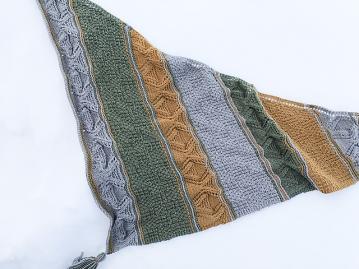 Kat's Runic Shawl, knit-d4-jpg