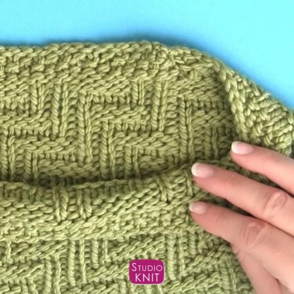 Scarf in Zig Zag Texture Pattern for Women, knit-s3-jpg