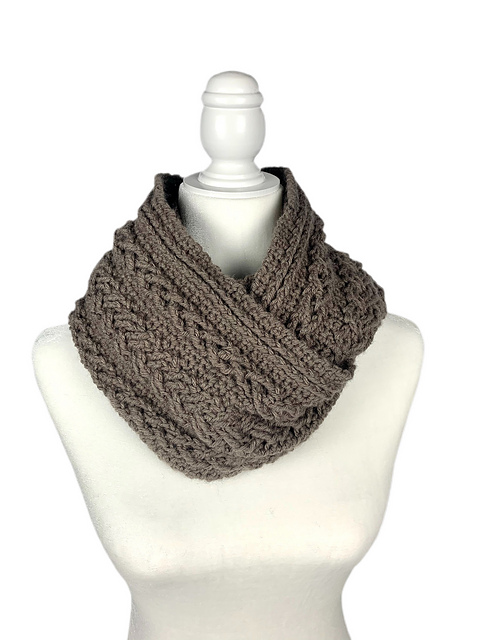 Cable Fade Scarf for Adults-q3-jpg