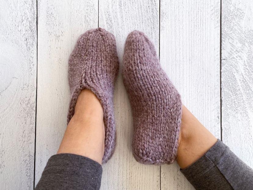 Easy Super Bulky Knit Slipper Socks for Women, size 5 to 10, knit-a1-jpg