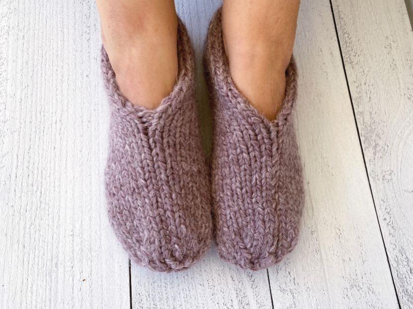 Easy Super Bulky Knit Slipper Socks for Women, size 5 to 10, knit-a2-jpg