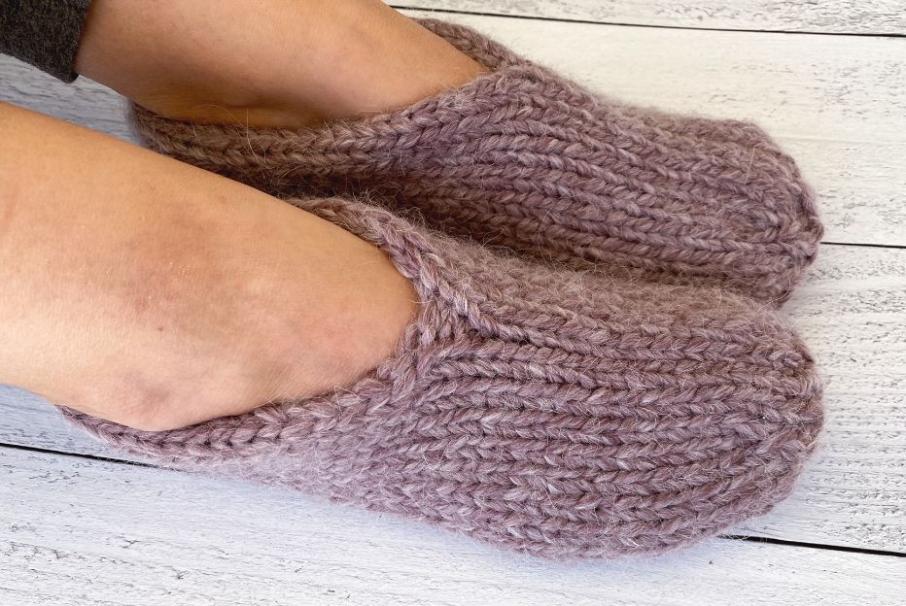Easy Super Bulky Knit Slipper Socks for Women, size 5 to 10, knit-a3-jpg