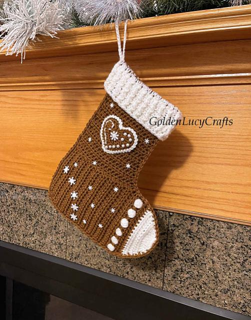 Gingerbread Stockings and Santa Belly Flatware Holder-w2-jpg