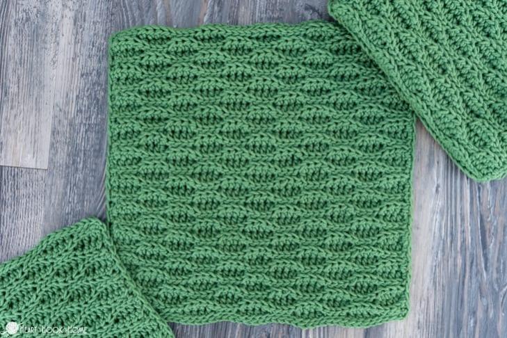 Five Crocheted Cloths in Three Sizes-q5-jpg