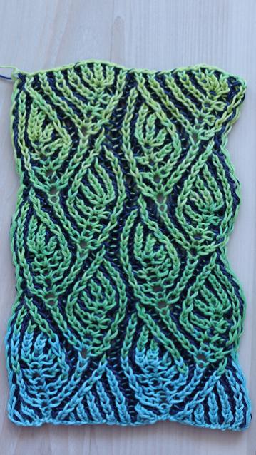 Foliage Shawl, Hat and Scarf, knit-d4-jpg