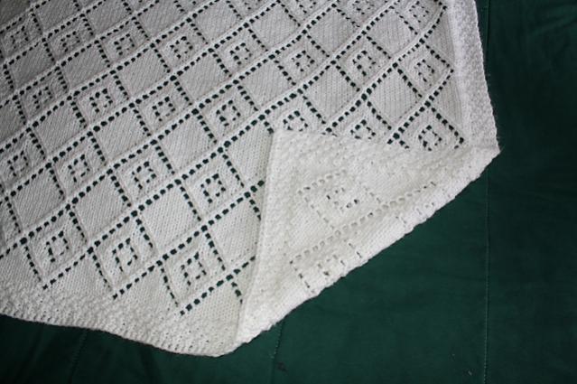 Diamond Lace Panel Baby Blanket, knir-a4-jpg