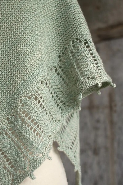 Pluma Shawlette, knit-d2-jpg