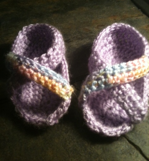 Hello!-crochet-baby-sandals-jpg