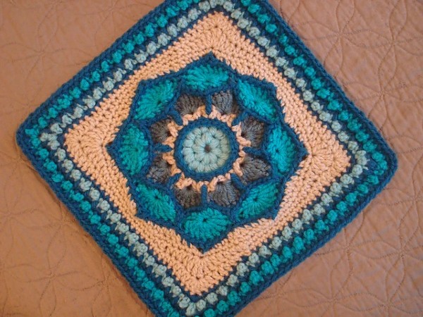 Queen Mother Afghan Square (free until 10/01/22)-q3-jpg