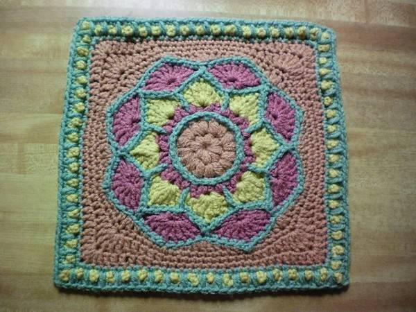 Queen Mother Afghan Square (free until 10/01/22)-q4-jpg