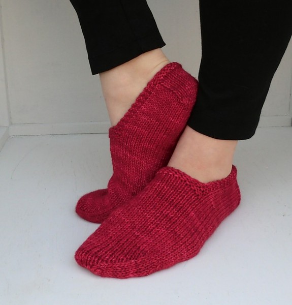 Four More Pairs of Lovely Slippers, knit-e2-jpg