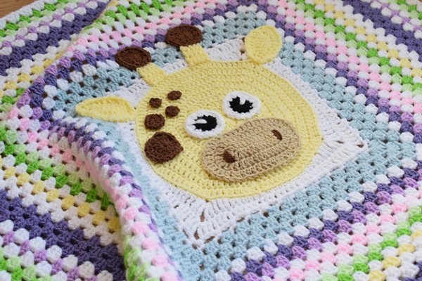 Giraffe Baby Blanket-e2-jpg