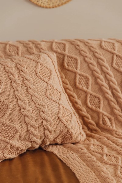 Diamond Pillow and Blanket Set, knit-a1-jpg
