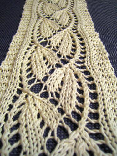 Dayflower Scarf, knit-a1-jpg