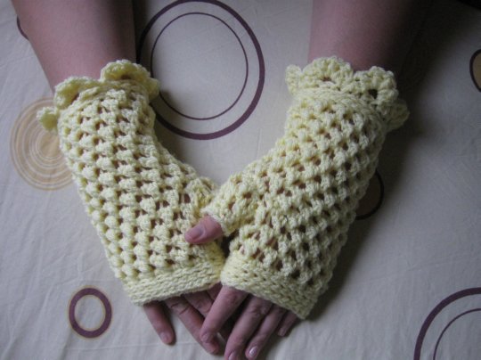 Butterfly Stitch Fingerless Gloves-bfs-fingerless-glove-2-jpg